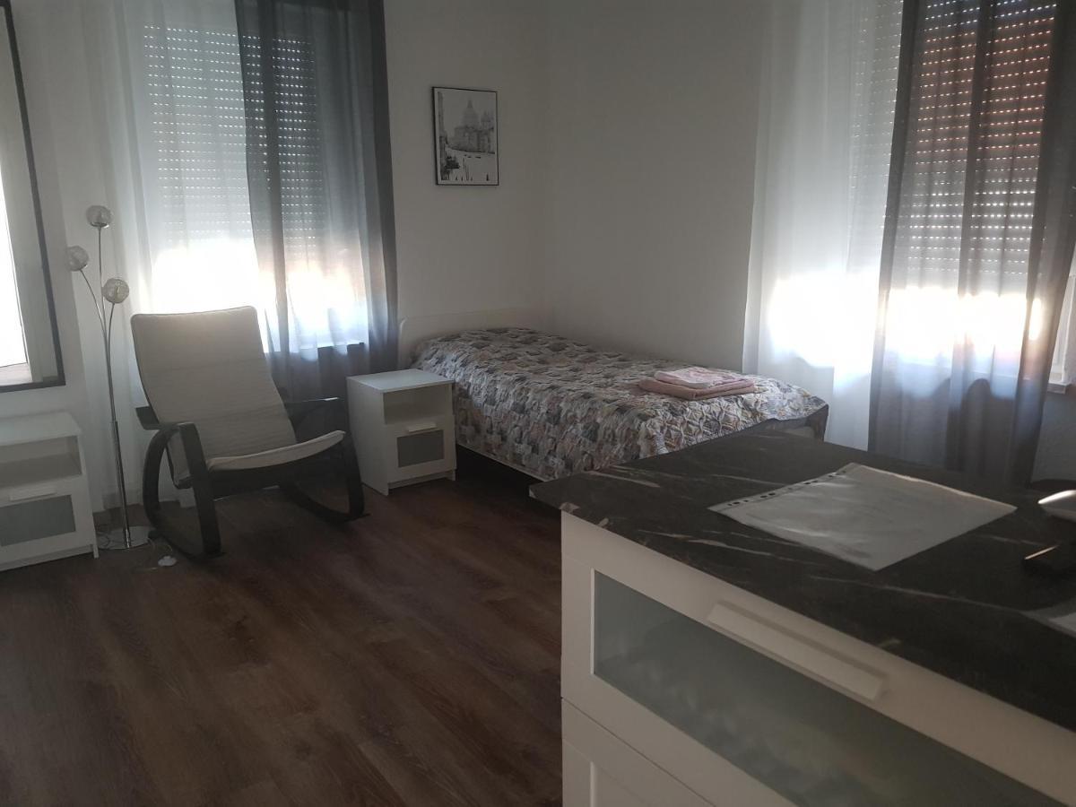 Gaestewohnung Mit Kueche Magdeburg An Der Elbe Extérieur photo
